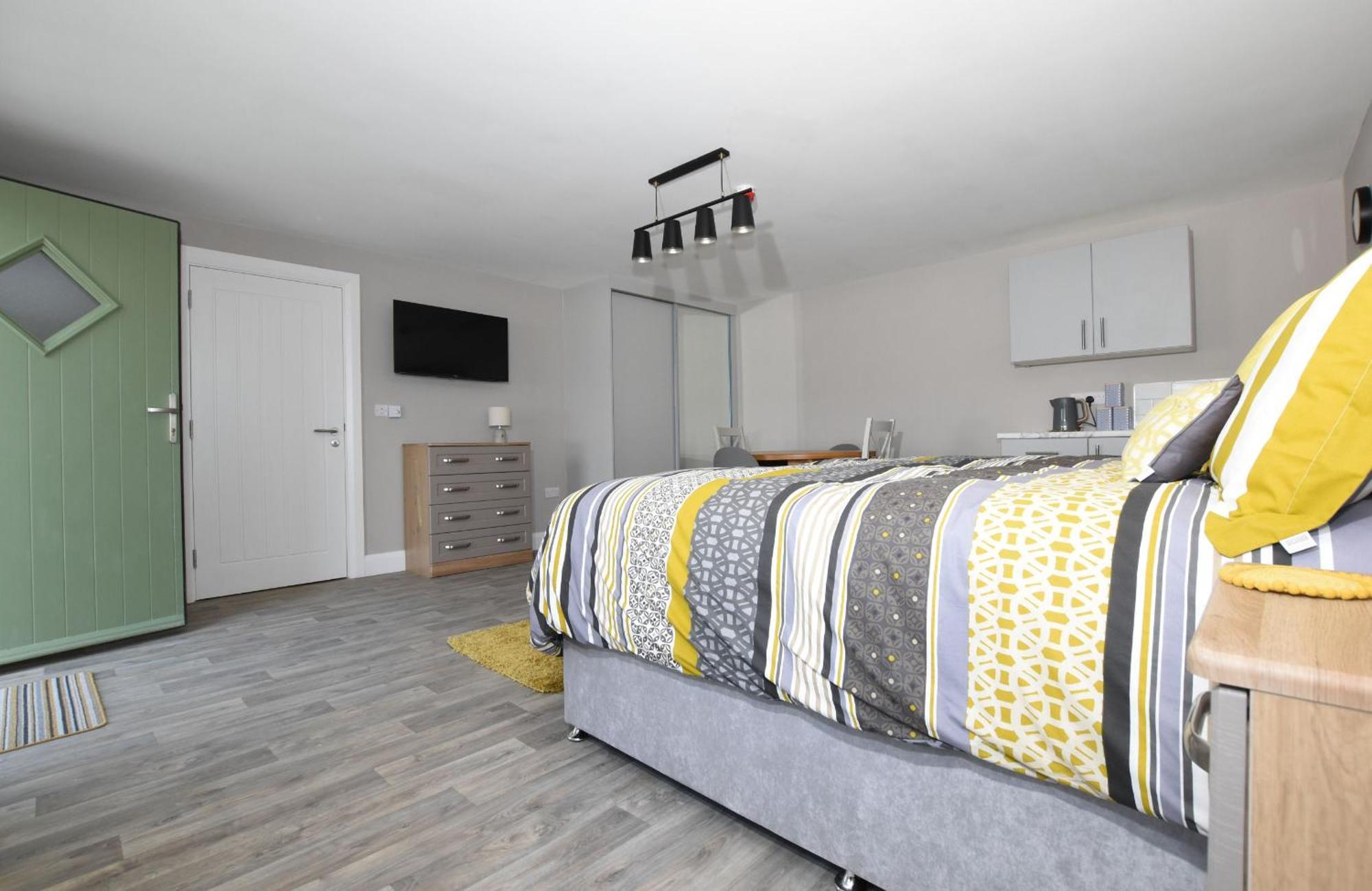 Homestead Hillsborough Guest Rooms Номер фото